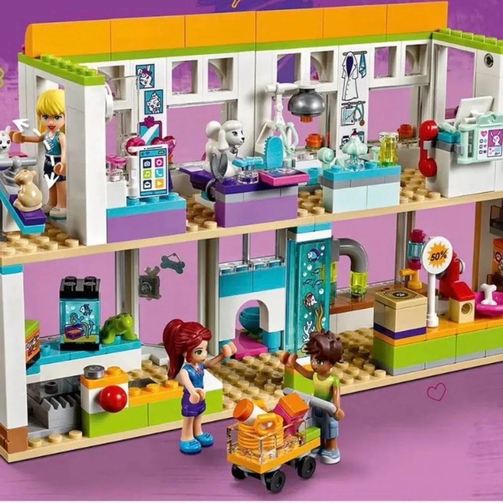 95% complete LEGO Friends Heartlake City Pet Center 41345 with Manuel - Picture 10 of 10